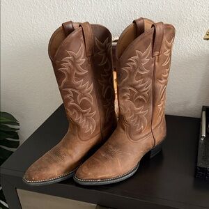 Ariat Tan Western Cowboy Boots
